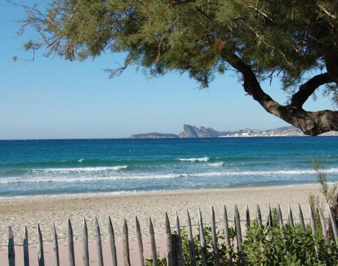 Rez-de-villa proche de la mer - Villa Temana Saint-Cyr-sur-Mer Esterno foto